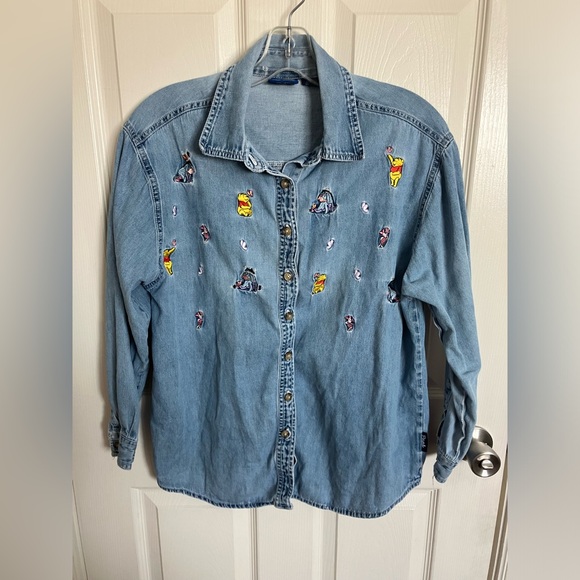 Winnie-the-Pooh Tops - Vintage POOH kids button down or women’s XS